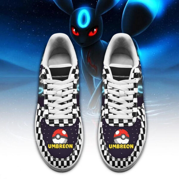 Baskets Air Force 1 Noctali – Pokémon – Motif damier – Image 2