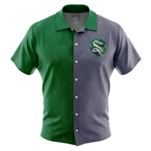Chemise hawaïenne Badge Serpentard Hogwarts Legacy - Maison Otaku